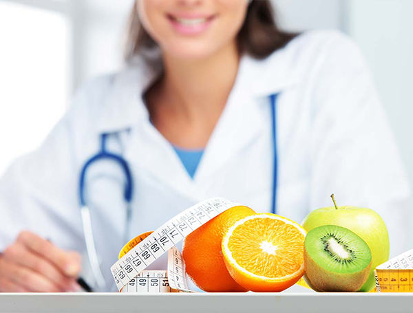 Alimentação e Análises Clínicas: Como Seus Hábitos Alimentares Afetam Seus Exames
